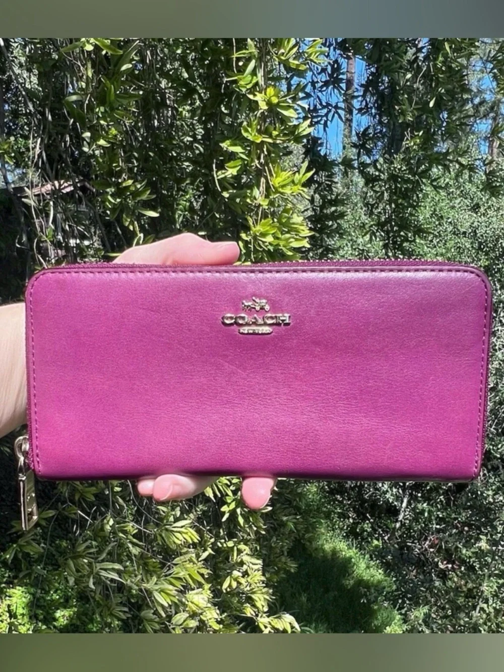 COACH Long Zip-Around Wallet Purple Smooth Leather w Gold Hardware AUTHENTIC